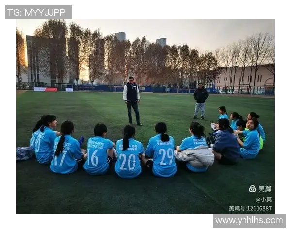 杭州足球队默契配合解析助力球队在赛场上取得佳绩 杭州足球队默契配合解析助力球队在赛场上取得佳绩